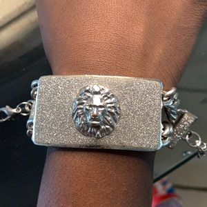 Silver hooked bracelet